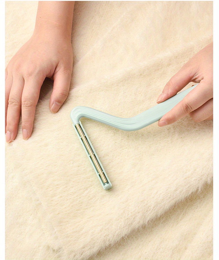 pet hair cleaning clothes pet hair cleaner hair scraper hairball clothes dry cleaning shop household bedding pants sweaters hair remover non damaging clothes manual hair remover Product details 3