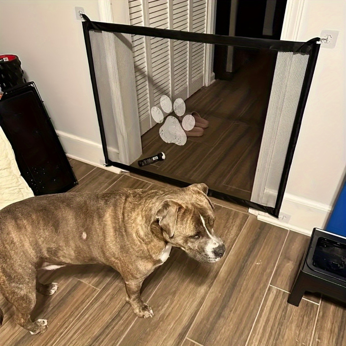 

1pcs Expandable Mesh Pet Safety Gate - Pe Polyethylene Portable And Adjustable Enclosure For Dogs And Cats, Pre-assembled Indoor And Outdoor Barrier - Protection Accessory For Staircases & Doorways