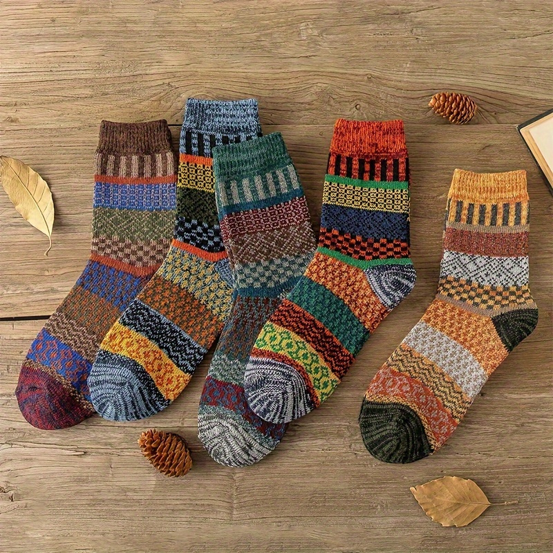 

5 Pairs Of Women's Vintage Ethnic Striped Crew Socks, Breathable Comfy Casual Unisex Socks For Women's Outdoor Wearing