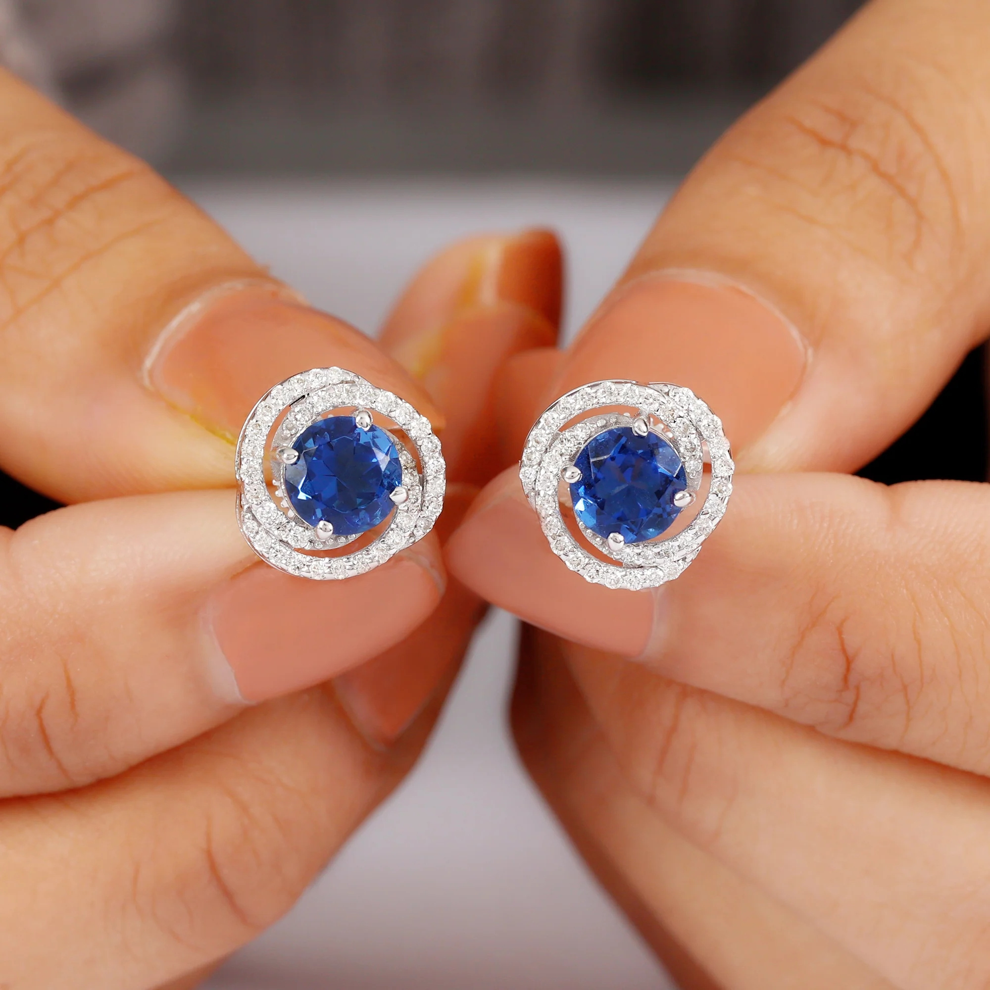 Image of A Pair Of Exquisite And Fashionable Blue Earrings, Jewelry Gifts For Holiday And Birthday Parties