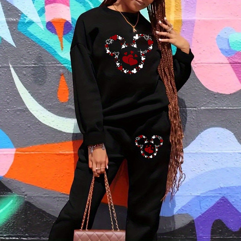 

Women's Plus Size Outfit: Long Sleeve Sweatshirt & Set -