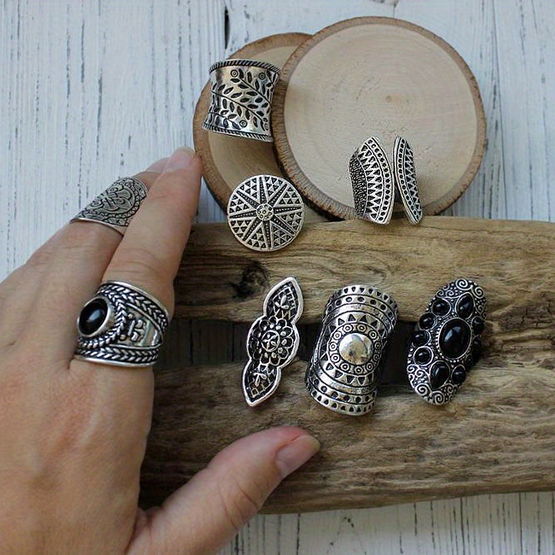 

8 Pieces Of Women's Retro Ring Set With West Asian Ethnic Style Gemstone Inlaid Index Finger Ring And Stacked Ring Set