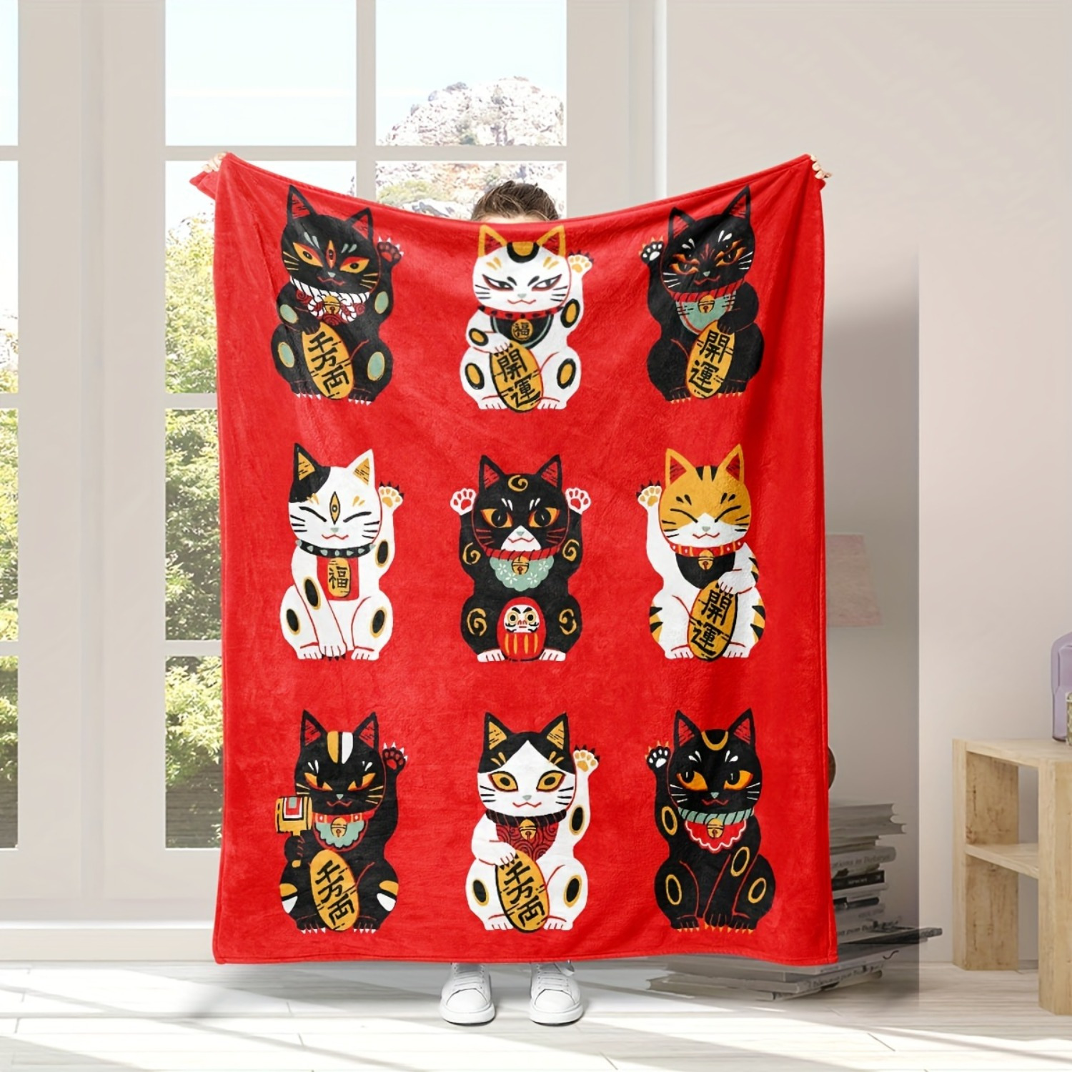 

Lucky Cat Print Soft Flannel Throw Blanket - Cozy, Warm, And Versatile For All Seasons - Perfect For Couch, Bed, Office, And Travel