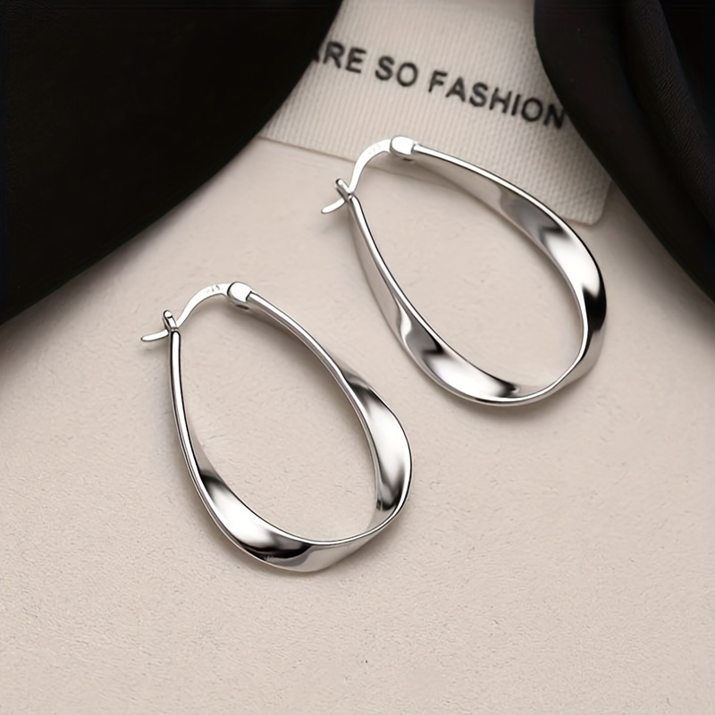 

Hypoallergenic Silver Mobius Hoop Earrings Elegant Retro Style For Men's Everyday Party Earrings