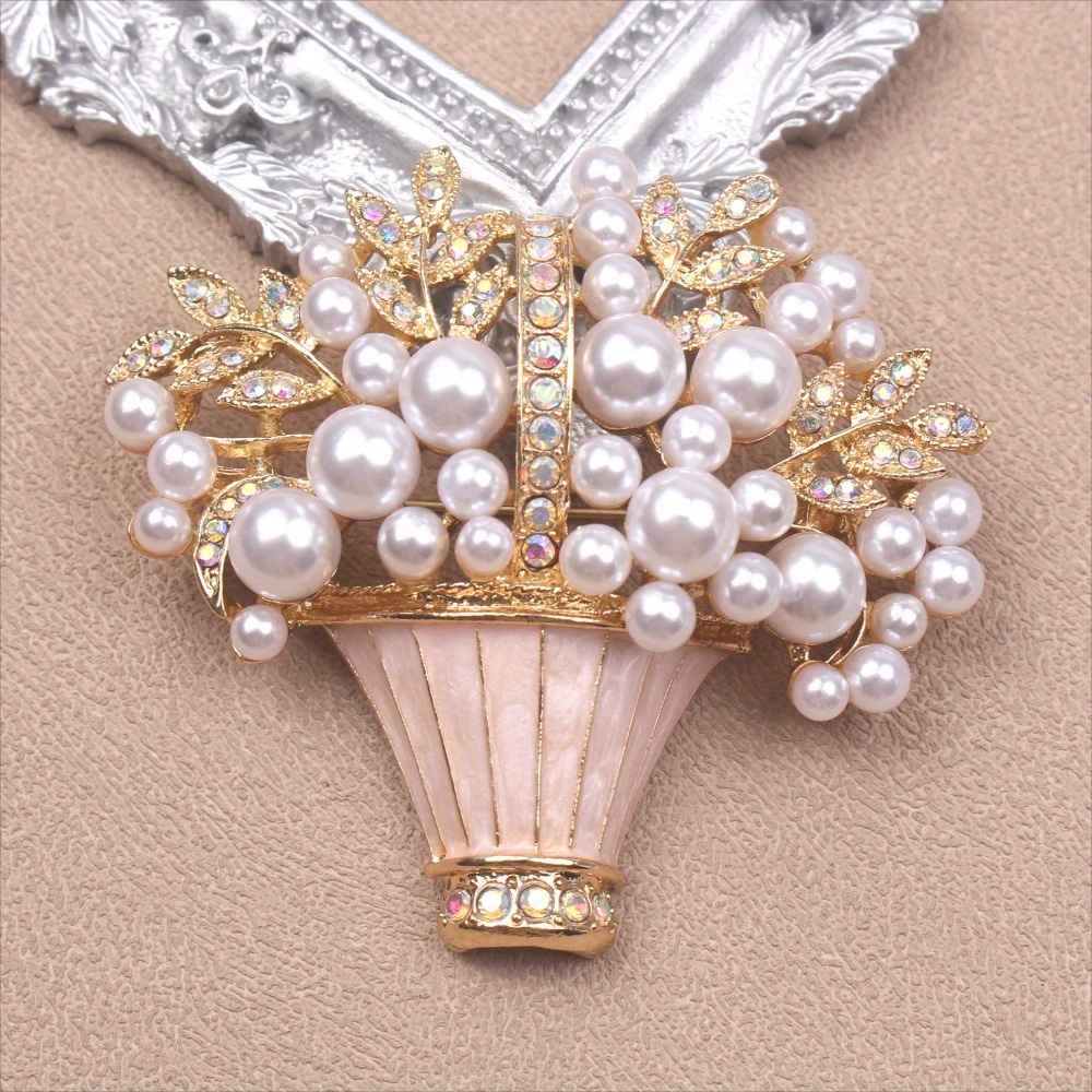 

Elegant Flower Brooch - Luxurious Irregular Shape, Weddings & Parties