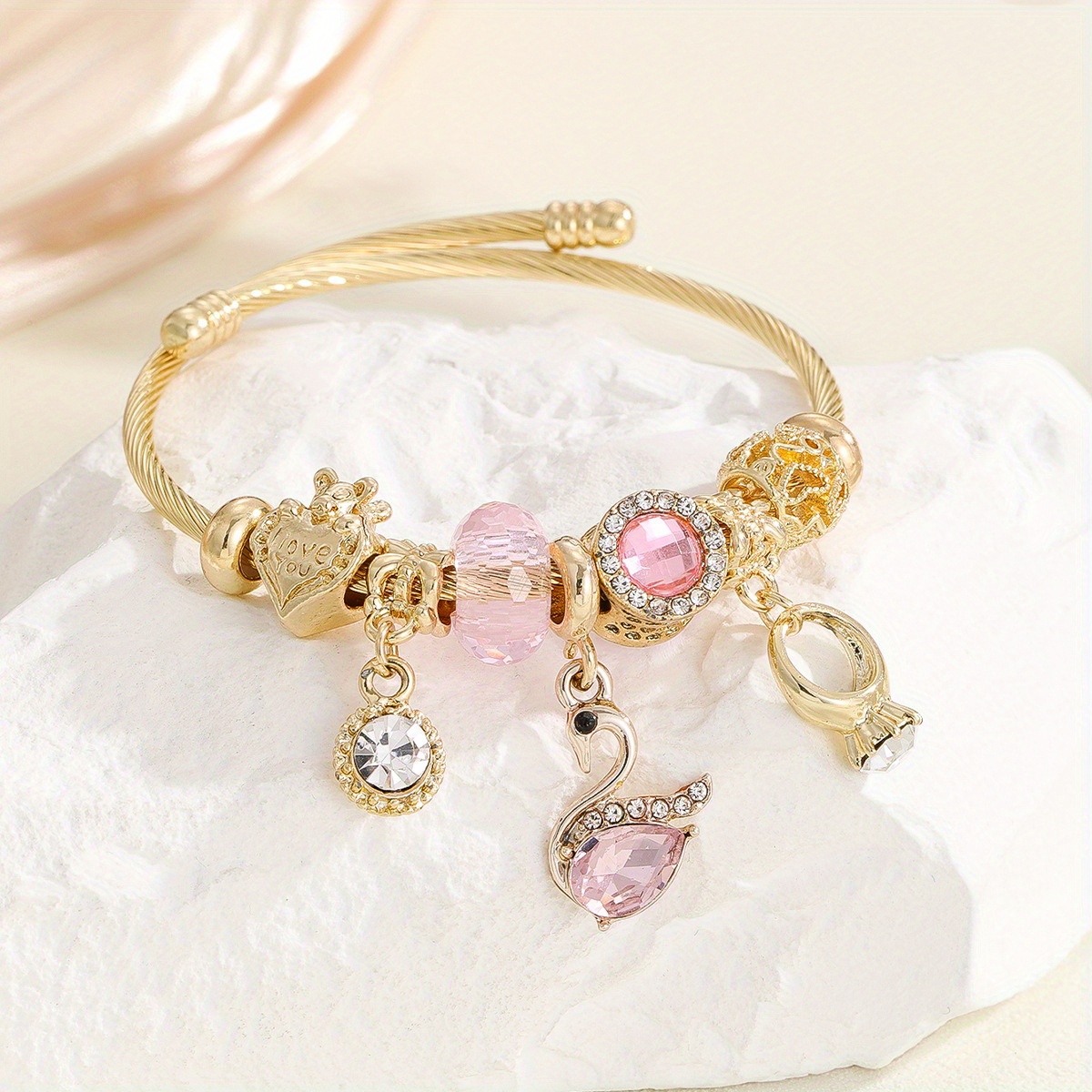 

Pan Home Stainless Steel Bracelets Fashion Fashion Female High-grade Love Pendant Beaded Bracelet
