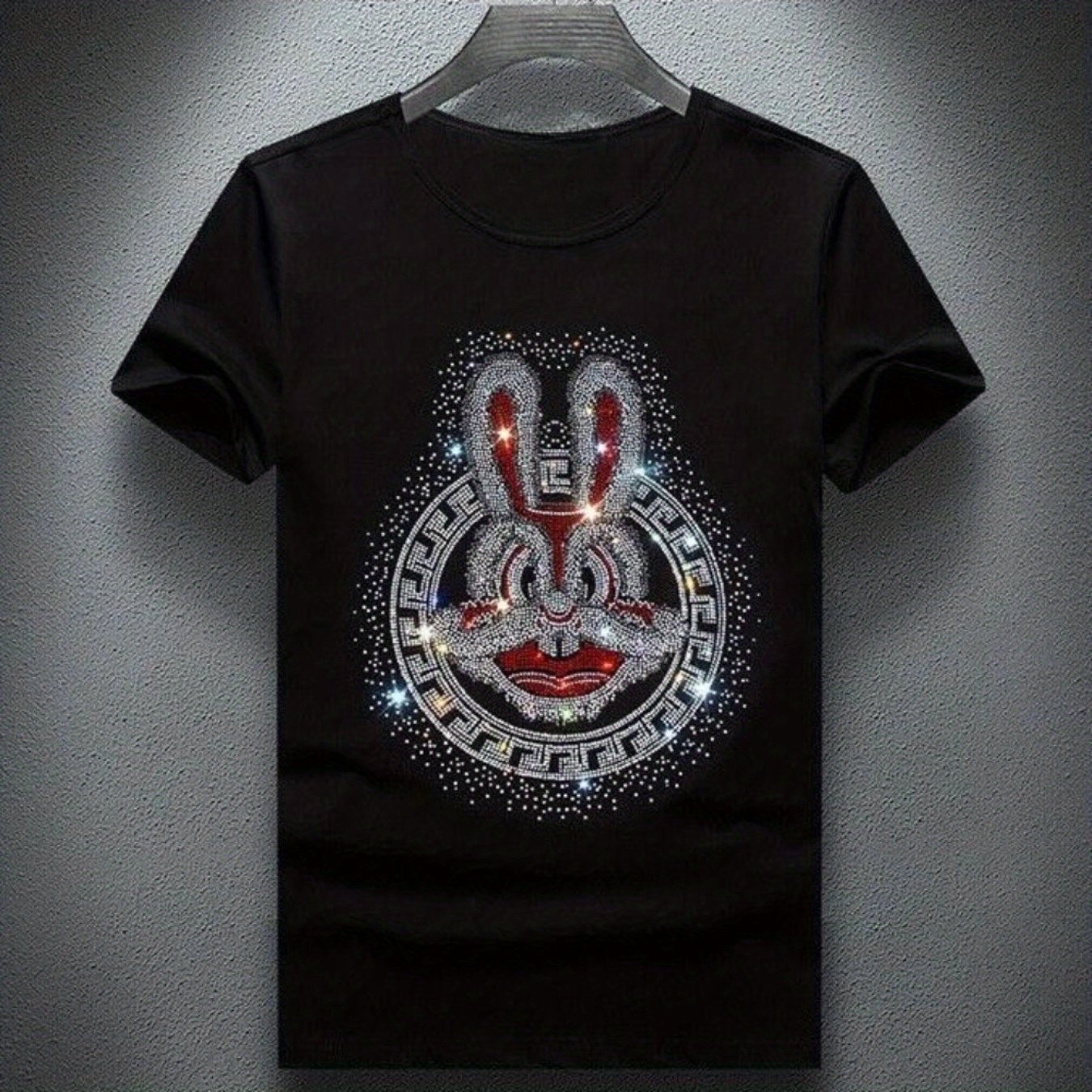 

Payeah's New Men's Luxury Diamond Rabbit Rhinestone Stylish Black T-shirt High Quality