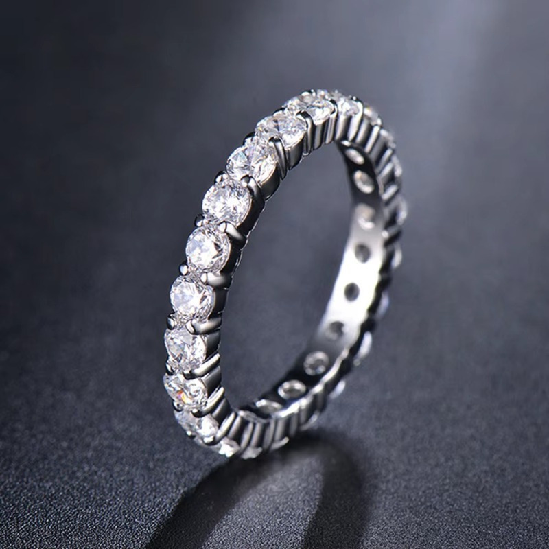 

1pc 2.3/3.9G Bague d'éternité en moissanite pour femmes, convient aux fêtes, et cadeaux de fiançailles.