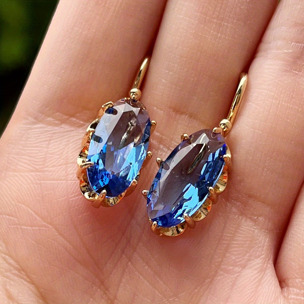 E-shop Elegante Geometrische Creolen mit Funkelndem Zirkonia - für Hochzeiten, Verlobungen & Partys