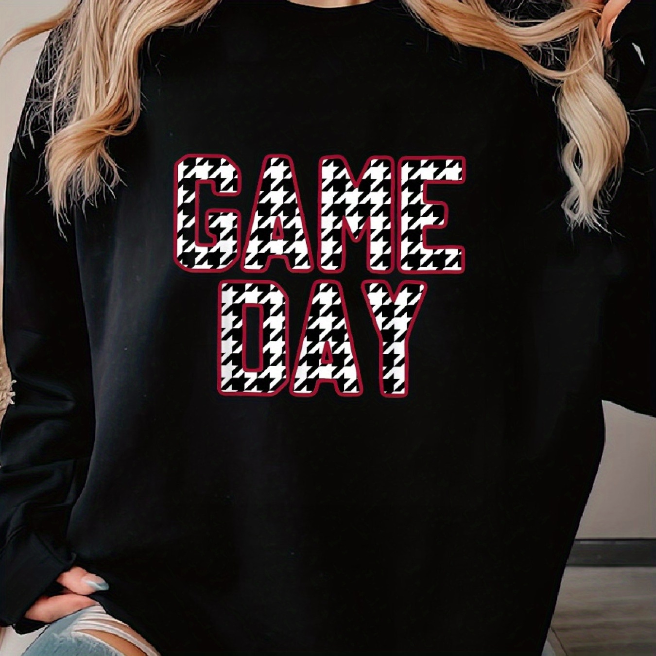 

Vintage American Football Fans Woman's Cozy Pullover Sweater, Casual Long Sleeve Crew Neck Sweater For Sports