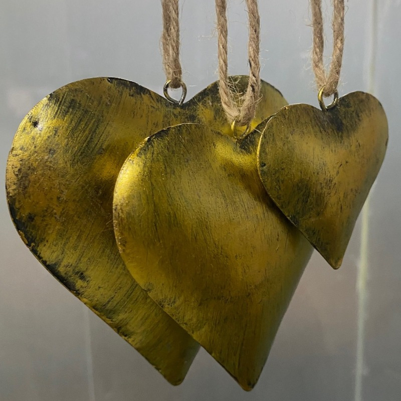 

3pcs Rustic 3d Metal Heart Bells With Rope, Vintage Yellow , Festive Home & Kitchen Decor For Christmas, , Thanksgiving, Valentine's Day