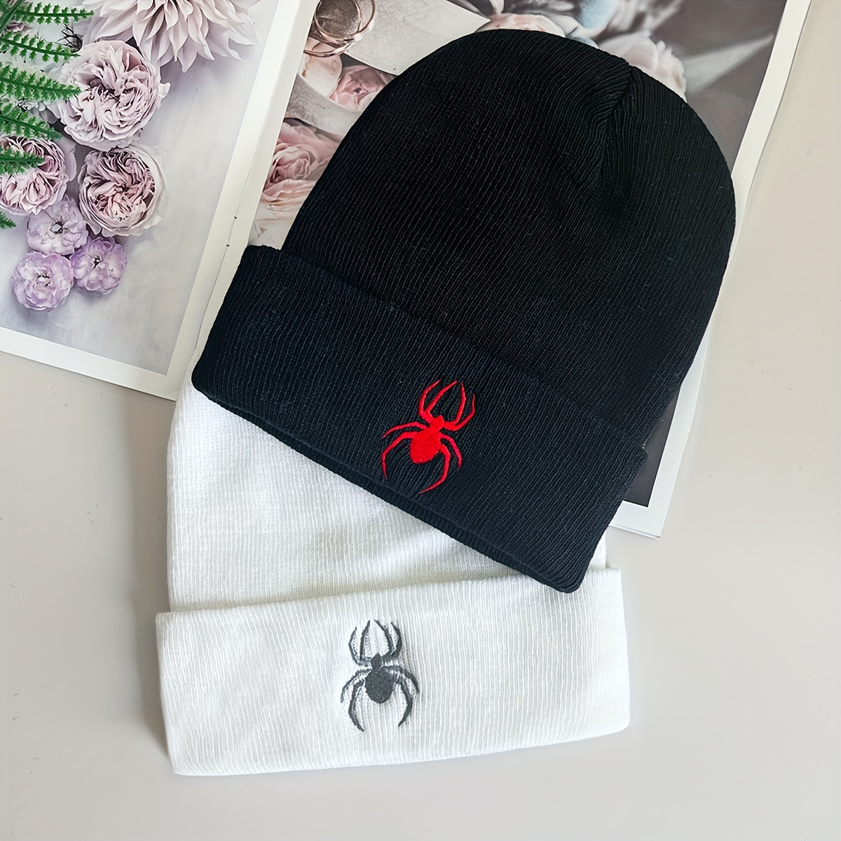 

1-2pcs Spider Embroidery Graphic Brimless Urinal Cap Set Solid Color Knitted Cap Elastic Skull Cap Warm Cuffs Brimless Beanie For Women And Men