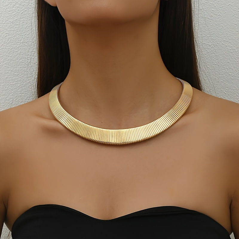 

Exaggerated Simple Geometric Necklace Collar Women's Alloy Jewelry Accessories