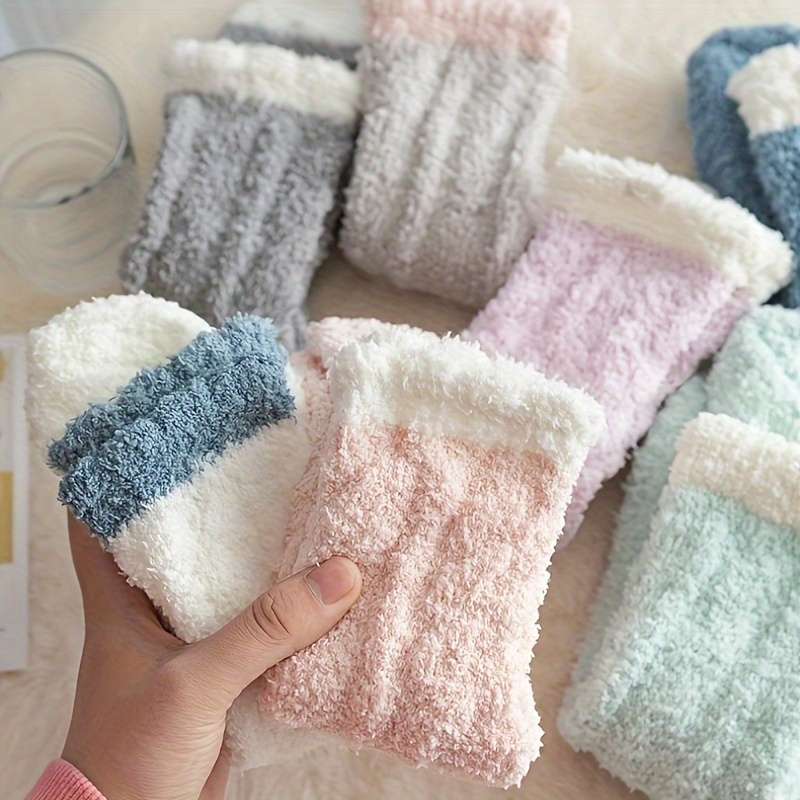 

5 Pairs Colorblock Fuzzy Socks, Women's Comfortable Thickened Floor Socks, Polyester, Machine Washable, Casual Sports Wear, Autumn/winter Season, Solid Pattern, 8.39 Inches Length