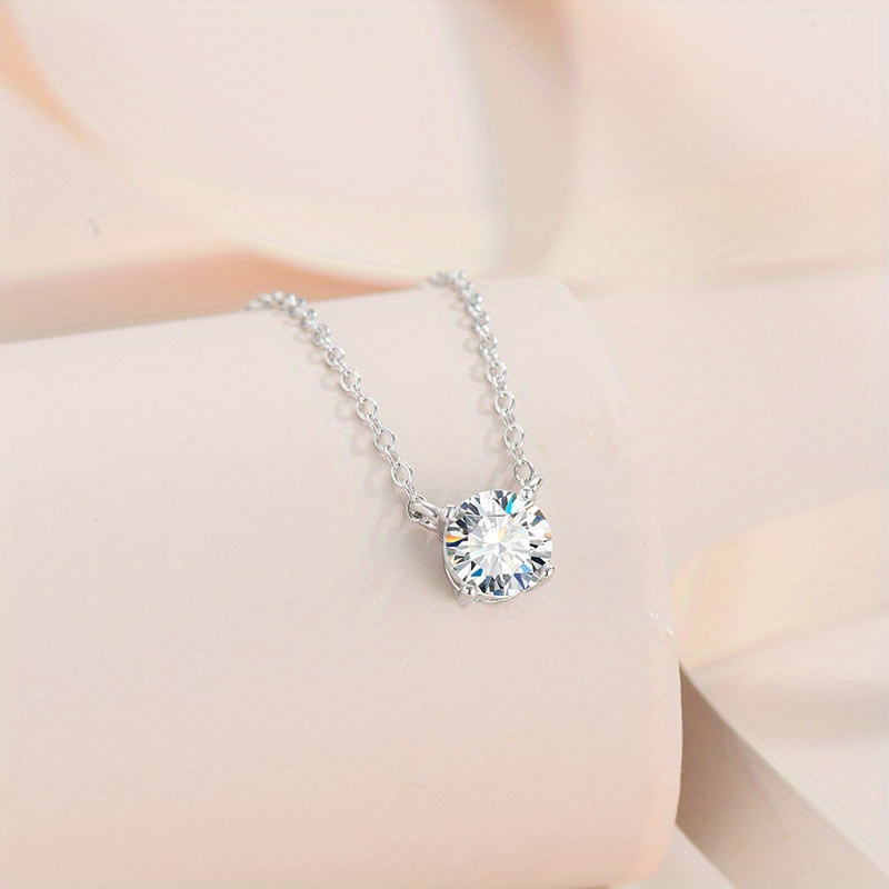 This New Pendant Necklace Features A Four-prong Design With 1ct/2ct/3ct Moissanite Set In 925 Sterling Silver, Suitable For Men And Women. Ideal For Daily Use, Romantic , Weddings