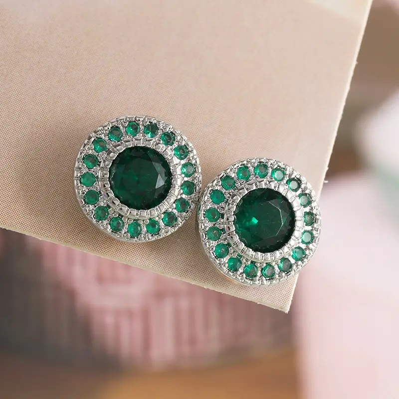 

1 Pair Elegant Round-cut Green Gemstone Stud Earrings With Halo Design - Vintage Style Alloy Women’ Jewelry For Casual Attire, Cute Earrings