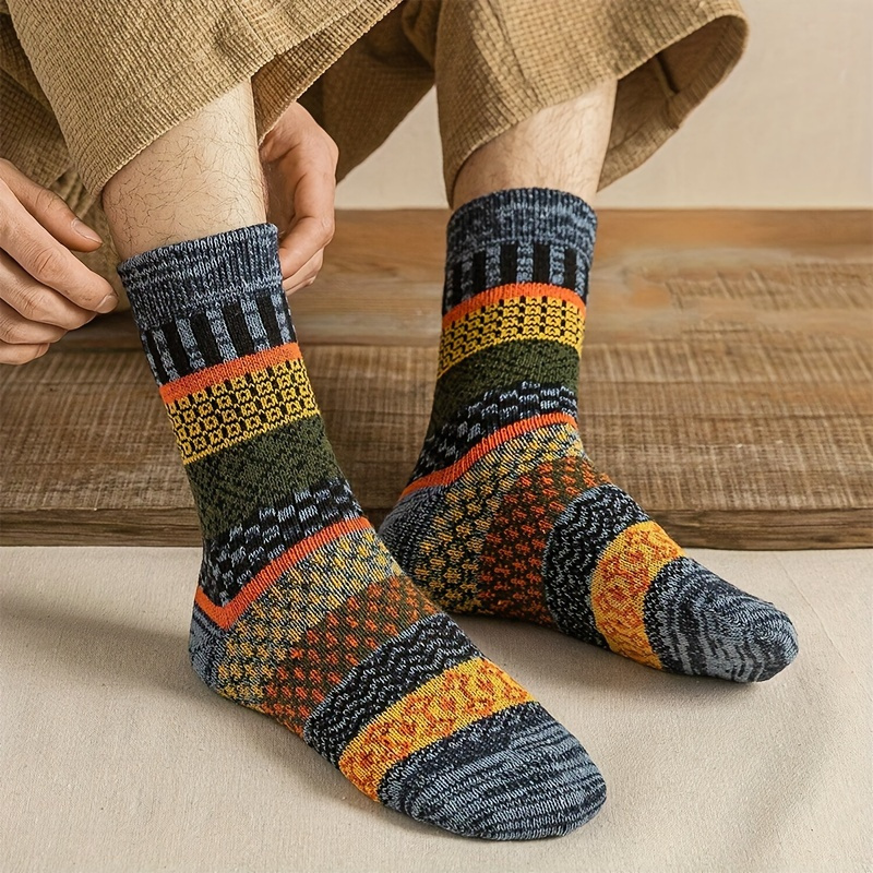 

10 Pairs Of Men' Ethnic Striped Crew Socks, Breathable Comfy Casual Unisex Socks For Outdoor Wearing