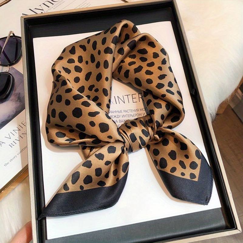 

Women's Silk Scarf, Leopard Print, Fashionable Korean Style, Versatile Neck Scarf, Elegant, Non-stretch, Windproof, Warm, Decorative, Only