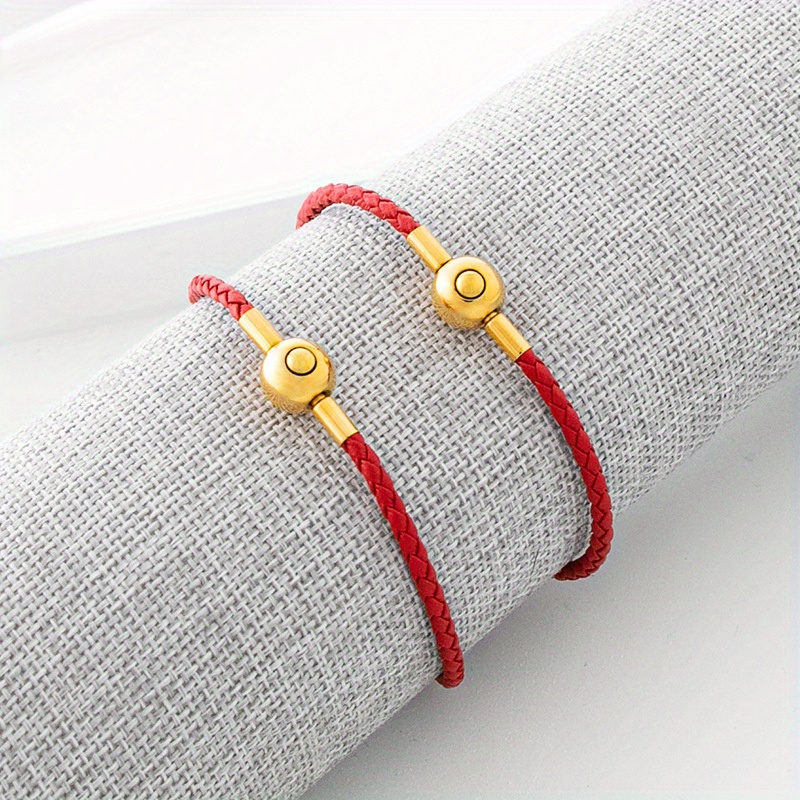 

Adjustable Fur Red Rope Bracelet With Golden Pixiu Charm - Elegant Couples Accessory, Small Hole Design For