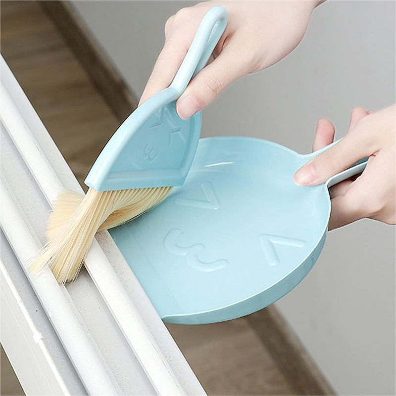3 pcs mini broom 3 colors and dustpan set for cleaning   feces home car kitchen table durable plastic bristles handheld hangable Product details 7