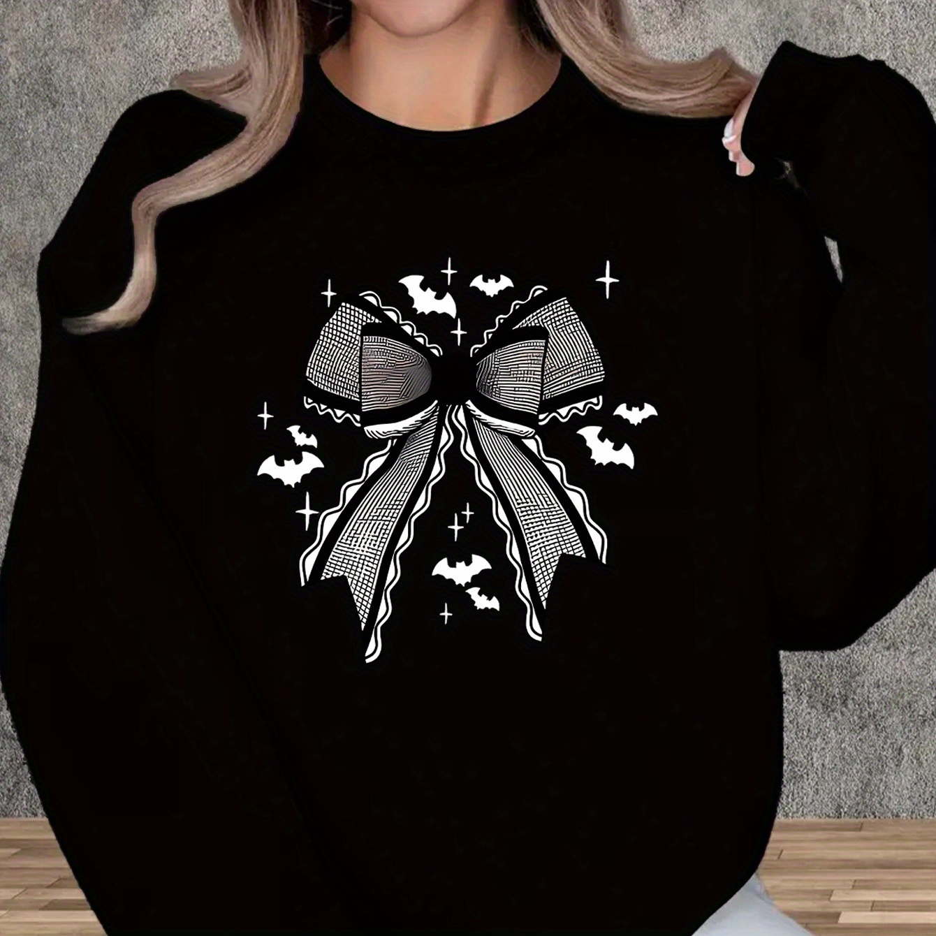 

Bow Pattern Printed Ladies And Lined Round Sweatshirt, Top