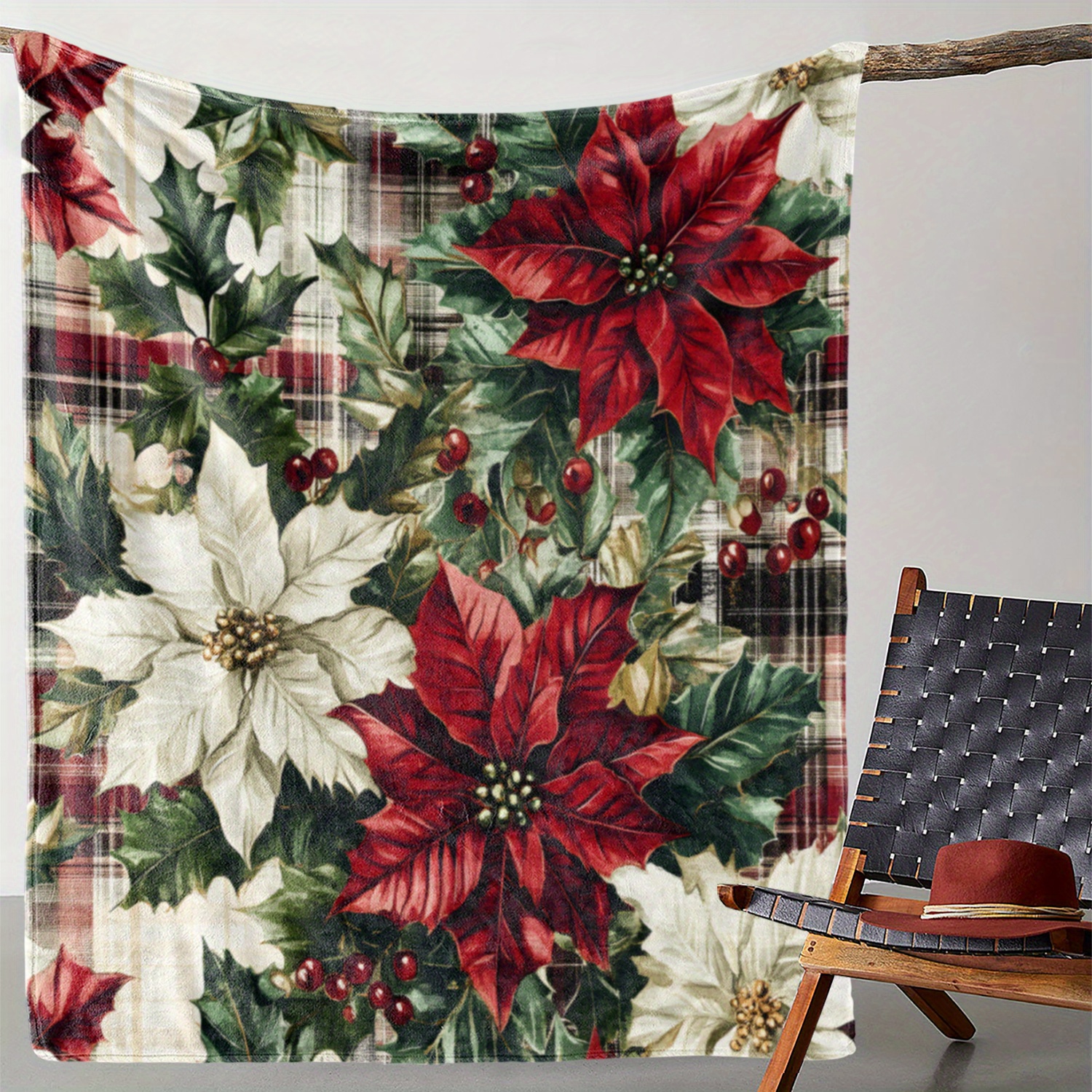 

Mixed Color Vintage Christmas Poinsettia & Berry Print Flannel Throw Blanket, Polyester Knitted Blanket For Sofa, Bed, Office, And Travel - Digital Printing, Multipurpose Gift Blanket