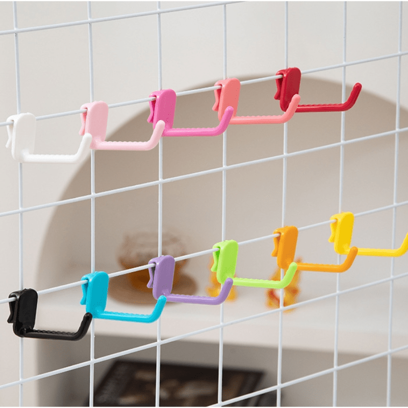 

4-pack Plastic Hooks For Wire Mesh Panels | Polished | Reusable Hanging Hooks For Home, Supermarket & Market Displays