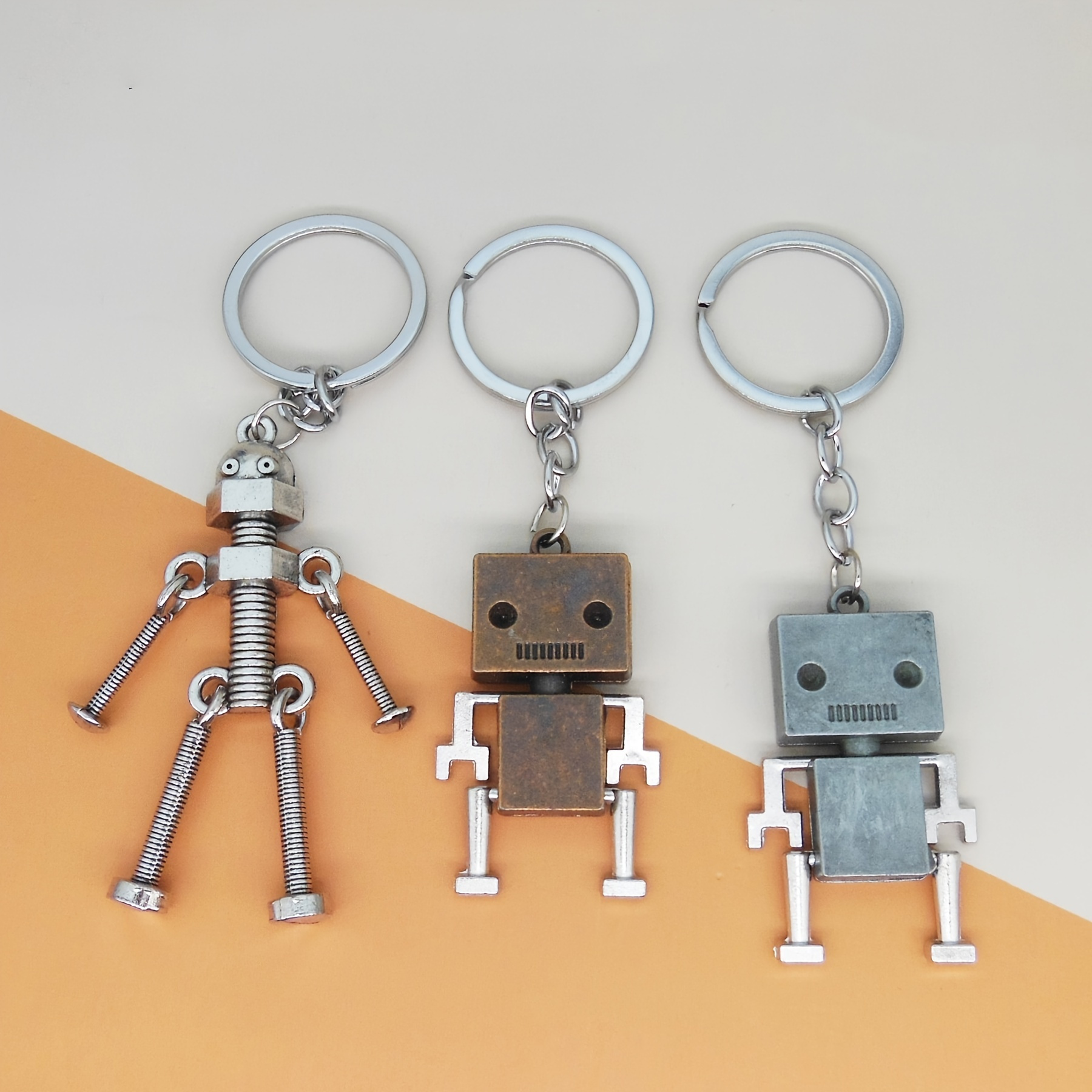 

3-pack Funky Cyberpunk Robot Keychains - Iron Alloy Street-inspired Bag & Car Key Accessories - Collectible Novelty Robot Souvenir Set