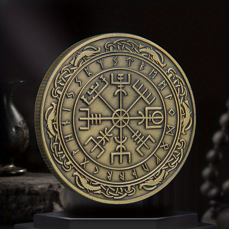 монета викингский шлем - монета с рунами аегишхьалмур,   нордической мифологии, сплав, многоцветная -   подарок для мужчин и женщин, викингские украшения подробные сведения 3