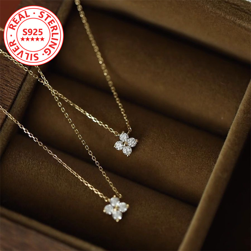 925 Pure Silvery Mini Four-Leaf Clover Flower Necklace for Women, High-End Fashion, Daily Versatile, Simple Clavicle Chain, Silvery Weight About 1.3g