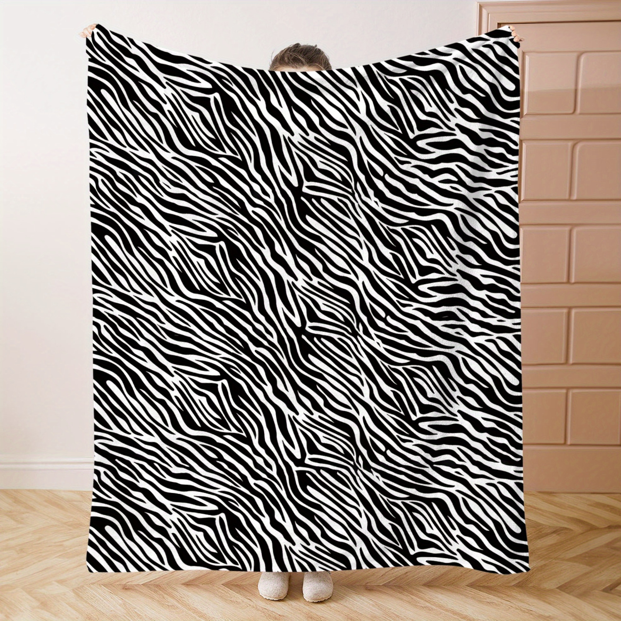 

Jit Flannel Throw Blanket – , Soft Cozy Knitted Polyester, Lightweight Cover For Bed, Sofa, Office, Camping - Mid Century Style, Animal Theme, 200-250g