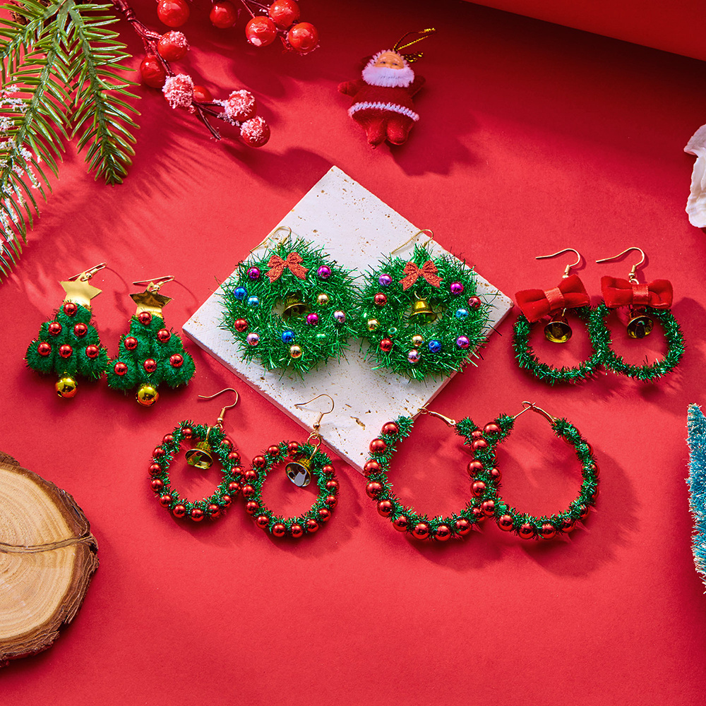 

5 Pairs/ Set Christmas Series Earrings Set Christmas Tree Christmas Wreaths Pendant Earrings Cute Design Holiday Drop Ear Accessories Fashion Jewelry For Parties Perfect Christmas Gift