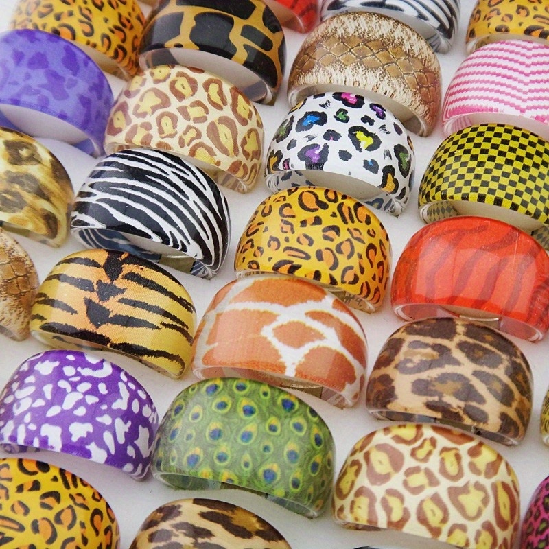 

20pcs Assorted Resin Animal Print Rings For Women And Girls - Wild Zebra, Leopard, Tiger Fashion Ring Set For Parties, Banquets, Weddings - All Season Sexy Jewelry, No Metal