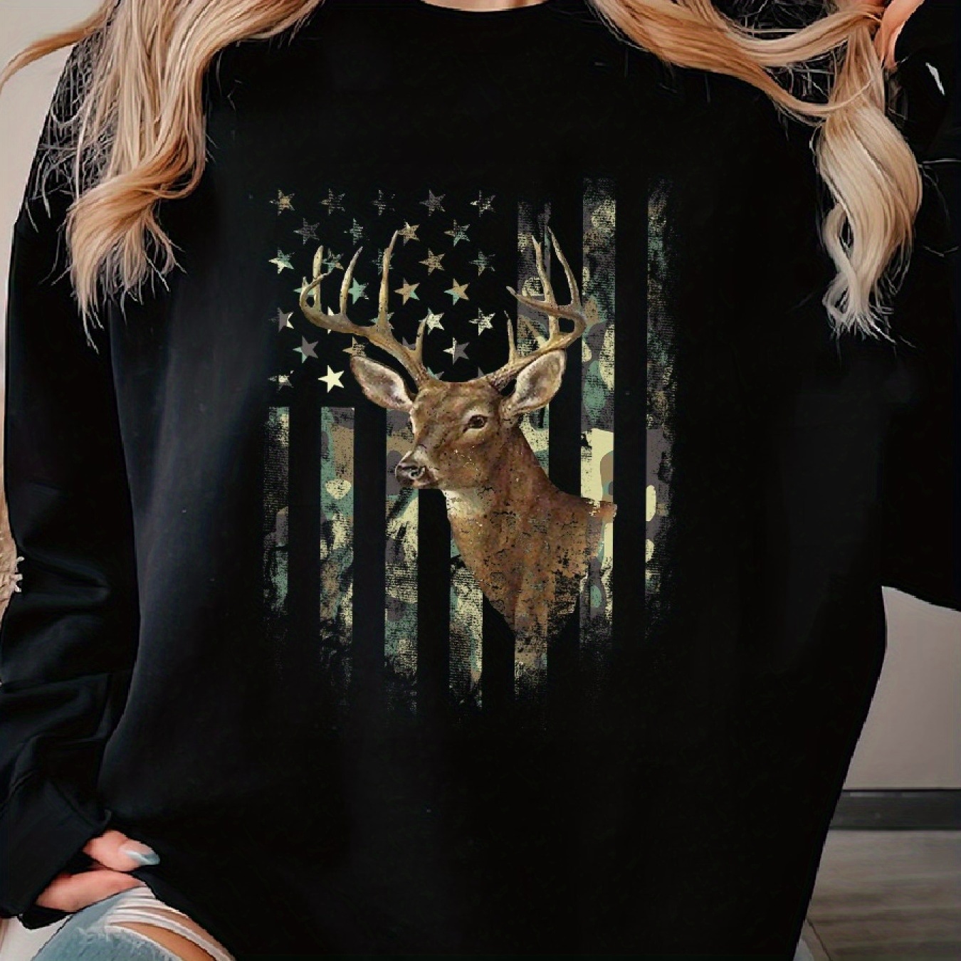 

American Flag Hunting Antlers Woman's Cozy Pullover Sweater, Casual Long Sleeve Crew Neck Sweater For Sports