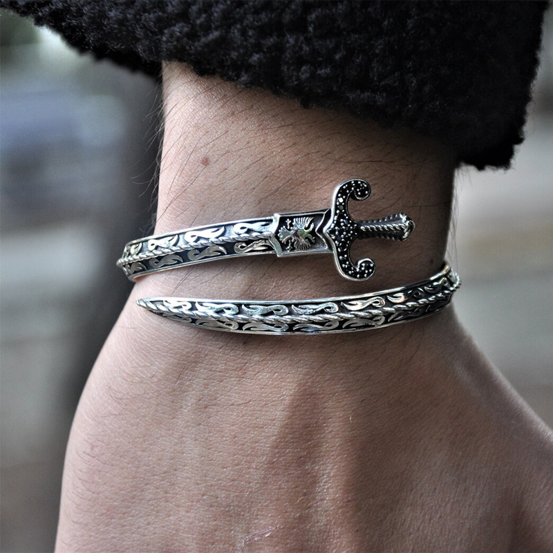 

Men's Punk Sword-shaped Bracelet, Silvery Alloy, Jewelry, Winding, Creative,