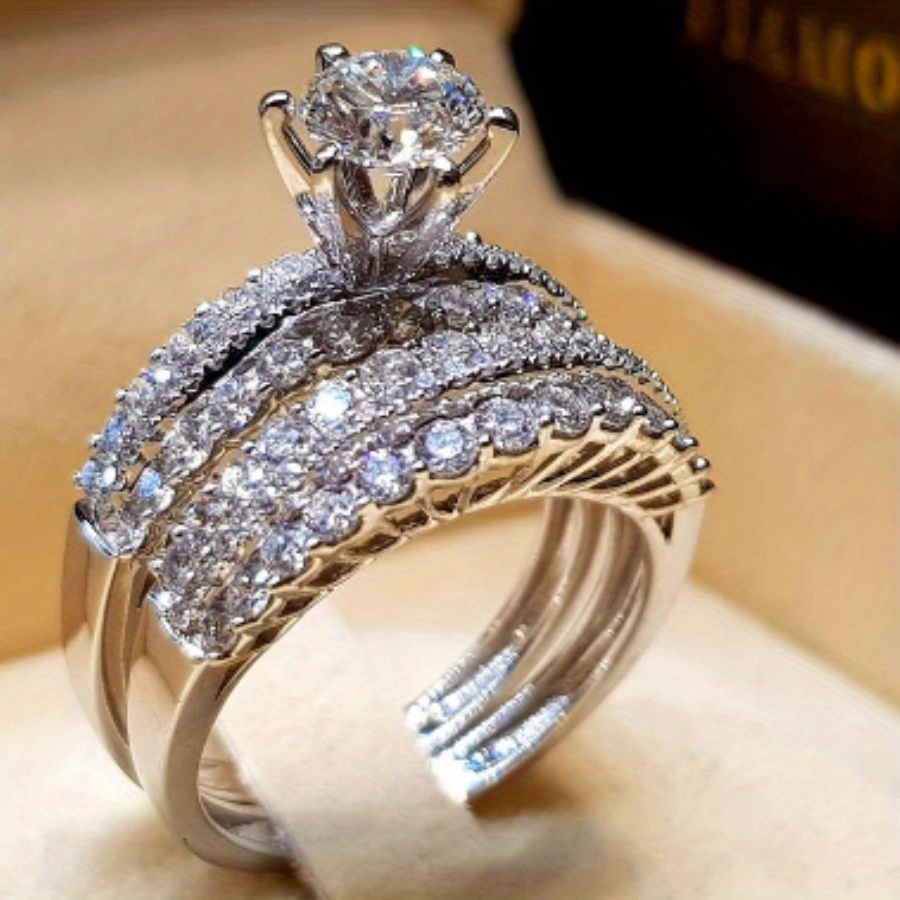 

Luxurious Set Of Rings For Fashionable Women For Wedding