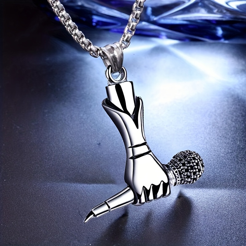 

And Luxurious 1-piece Men's Handheld Microphone Necklace Enhances Your Elegant Temperament And Eternal Fashion