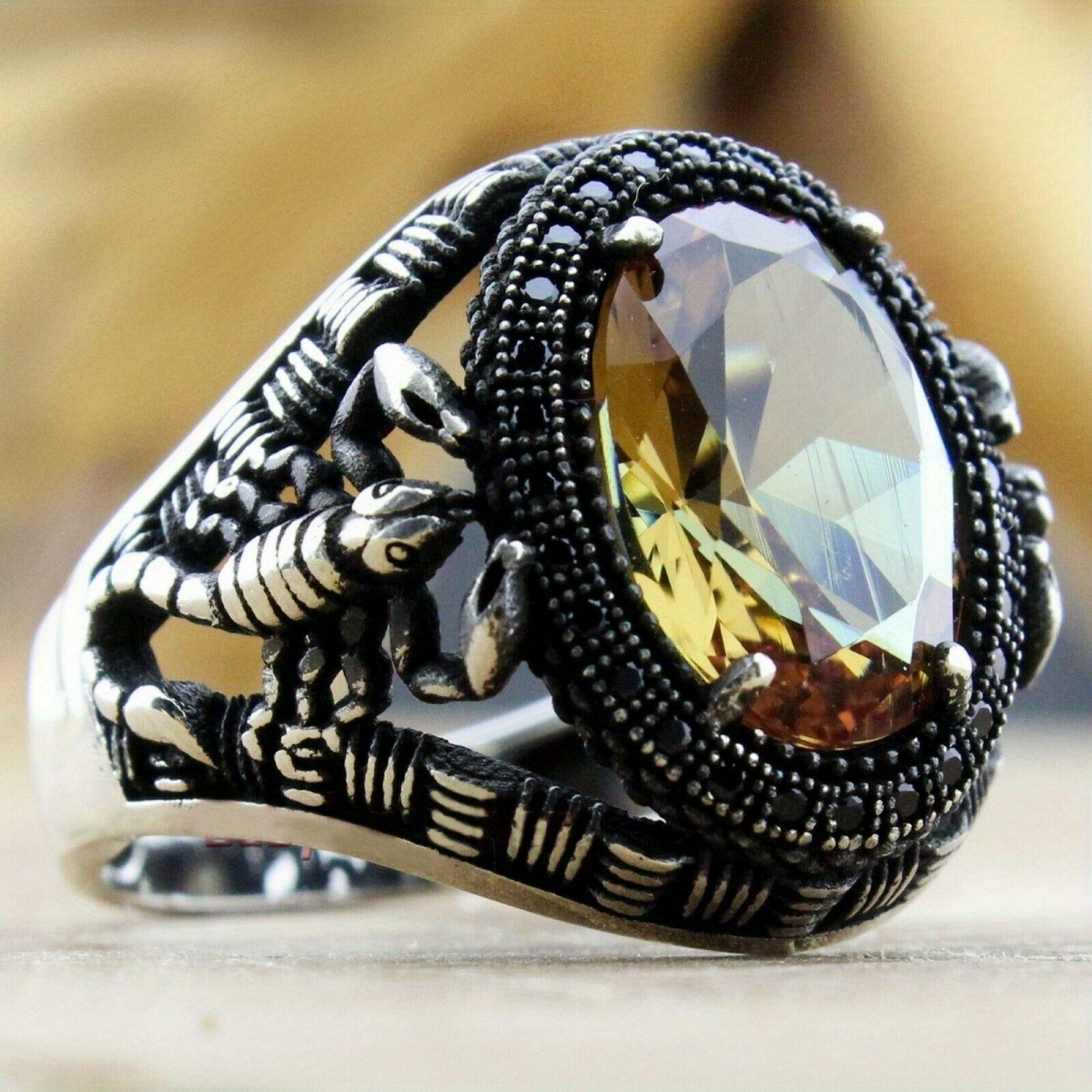 

1 Pcs Popular Inlaid Zircon Ring Male Personality Fashion Ring