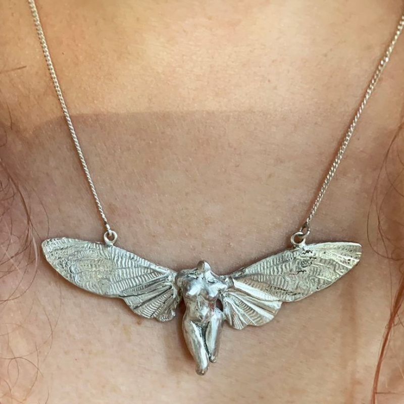 

1pc Model Wings Fashion Copper Golden Silvery Pendant Necklace Woman Gift