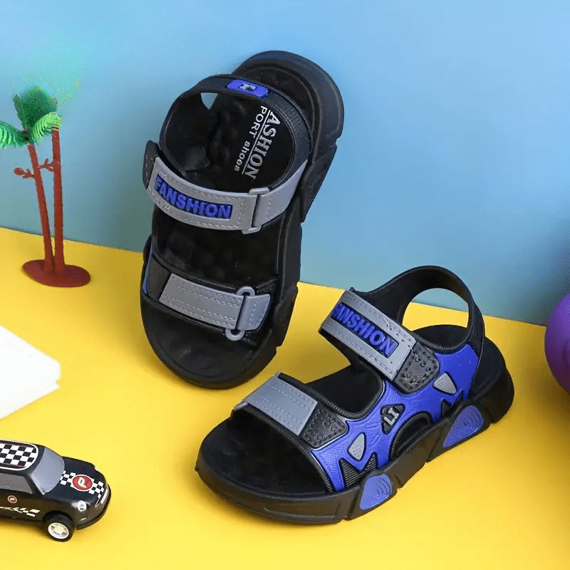 

Lugualt Children's Sandals 2024 Summer New Wear Resistant Open Toe Big, Medium, And Small Boys' Beach Sandals