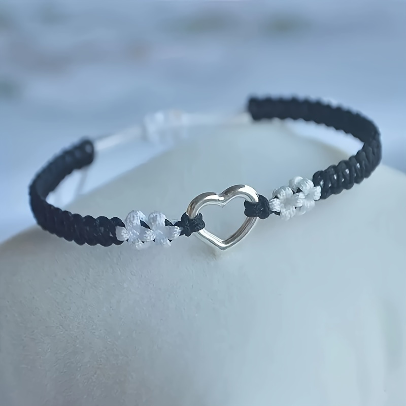 

Chic Adjustable Heart-shaped Braided Bracelet - Perfect Couples' Gift, Wear