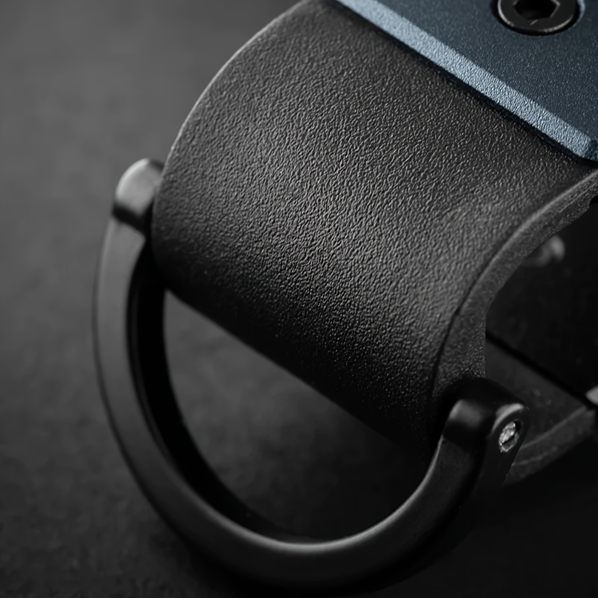 Aluminum Keychain Organizer with Flap Closure - Durable Metal Key Holder, Compact and Portable, Minimalist Design for Men and Women