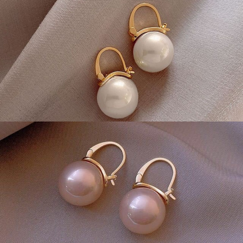 

Of Earrings Retro Temperament Simple Women's High-grade Texture Earrings