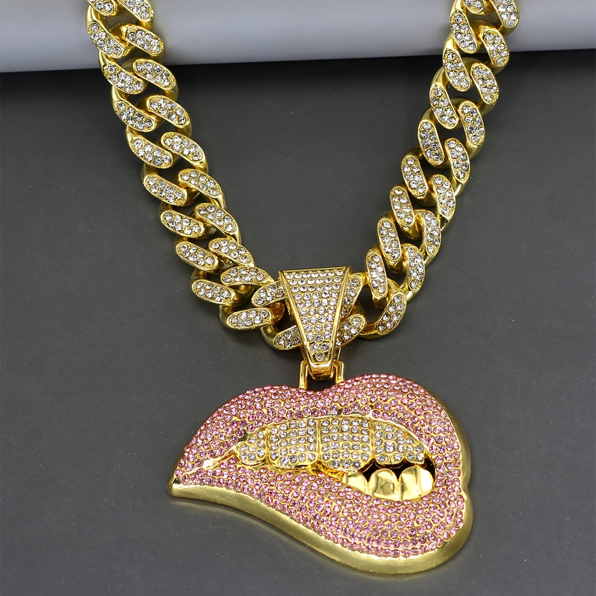 

1 Pcs Lip Pendant Ice Necklace And Women's Pendant Necklace