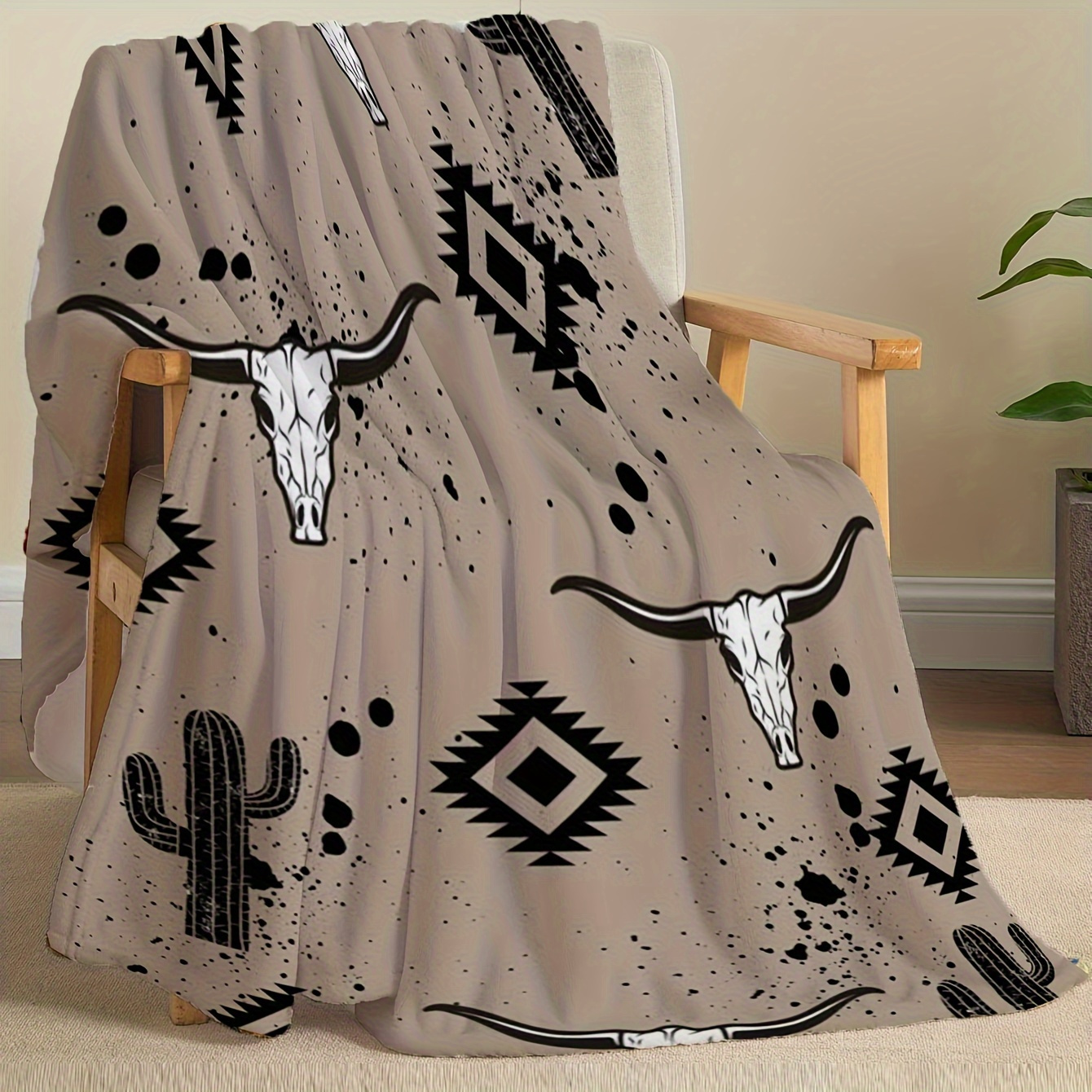 

1pc: Rustic Western Flannel Fleece Blanket, French Style, Soft And Cozy Blanket, Bull And Cactus Design, Home Decor