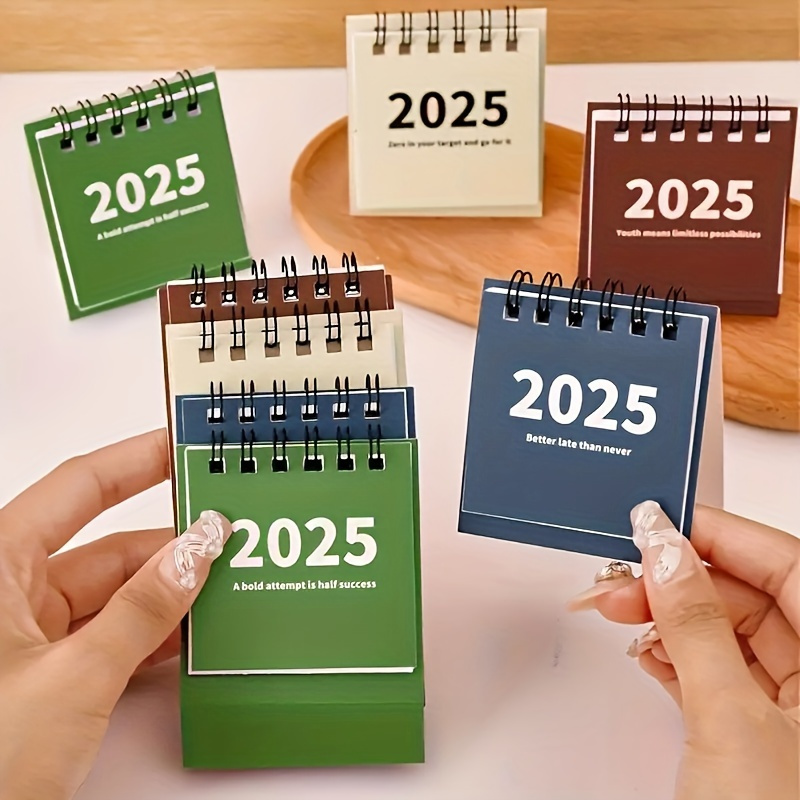 

10pcs/20pcs, Mini Desktop Calendar (random Colors), 2025 Mini Portable , 2024.8-2025.12-18 Months Suitable For Home Office Arrangement, Easy To Carry, Used As A Portable Daily Planner, Random Colors