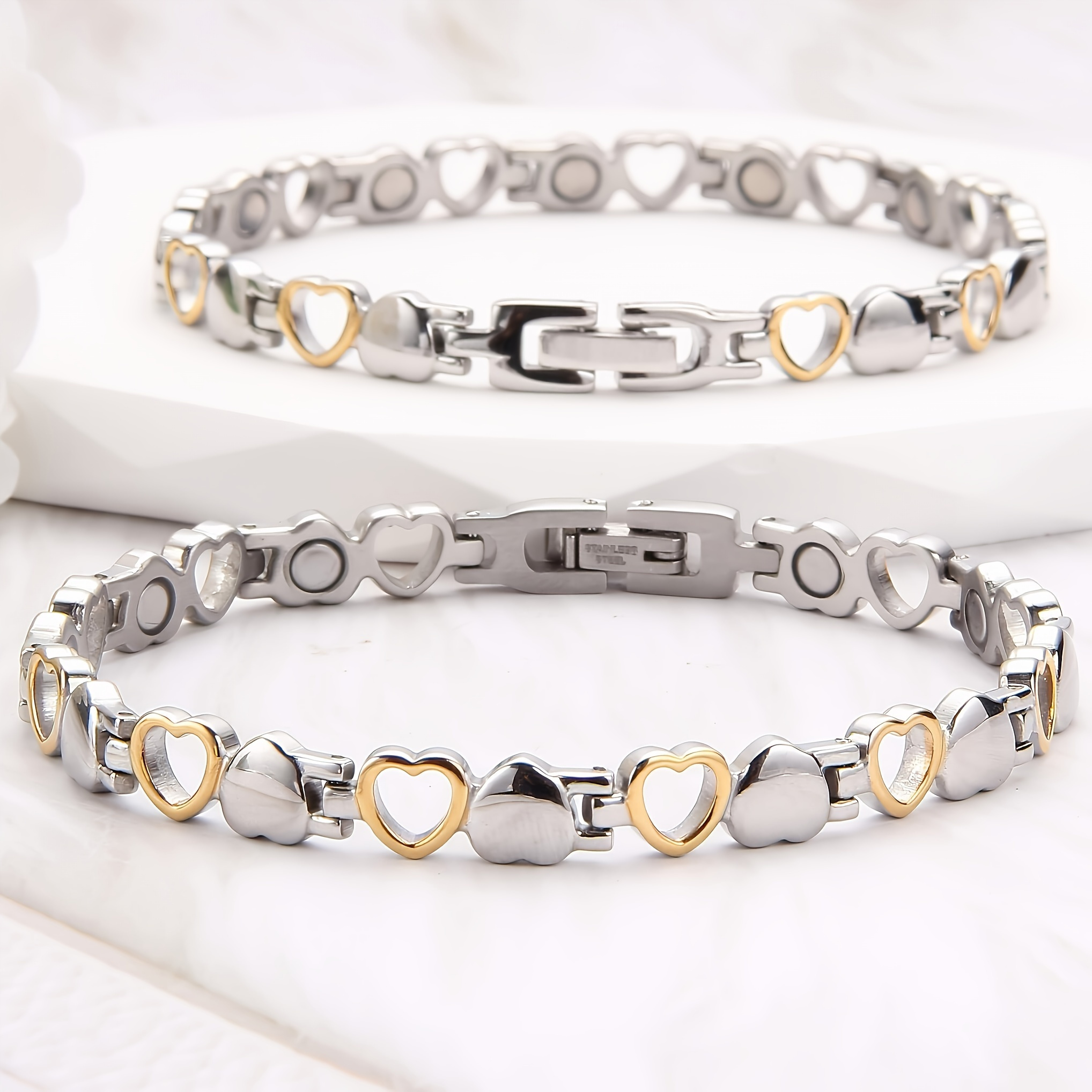 

A Magnetic Bracelet For Women Made Of Stainless Steel With A Powerful Magnet, An Elegant Adjustable Jewelry Gift (silvery + Golden)