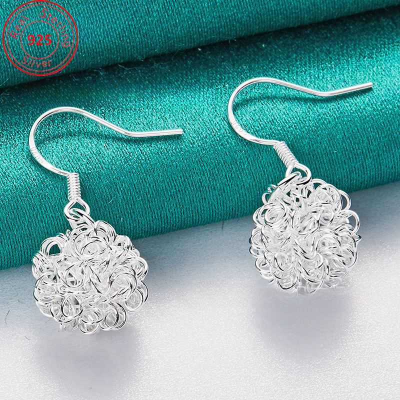 

1 Pair Of S925 Sterling Silver Geometric Cutout Earrings - Hypoallergenic - Stylish And Elegant Style - Suitable For Wear With Parties - Ladies Trend Charm Gift