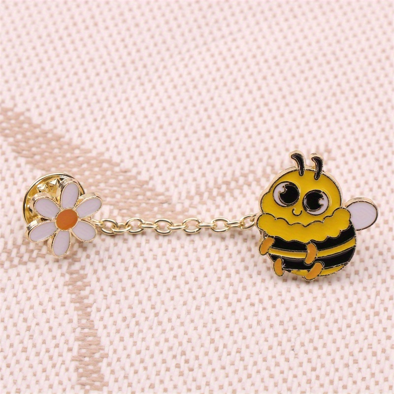 TEMU Sweet Pastoral Enamel Pin: Bee And Daisy – Viral Natural Cute Gift Suitable For Bags, Clothing, Durable Decorative Pins, The Perfect Accessory