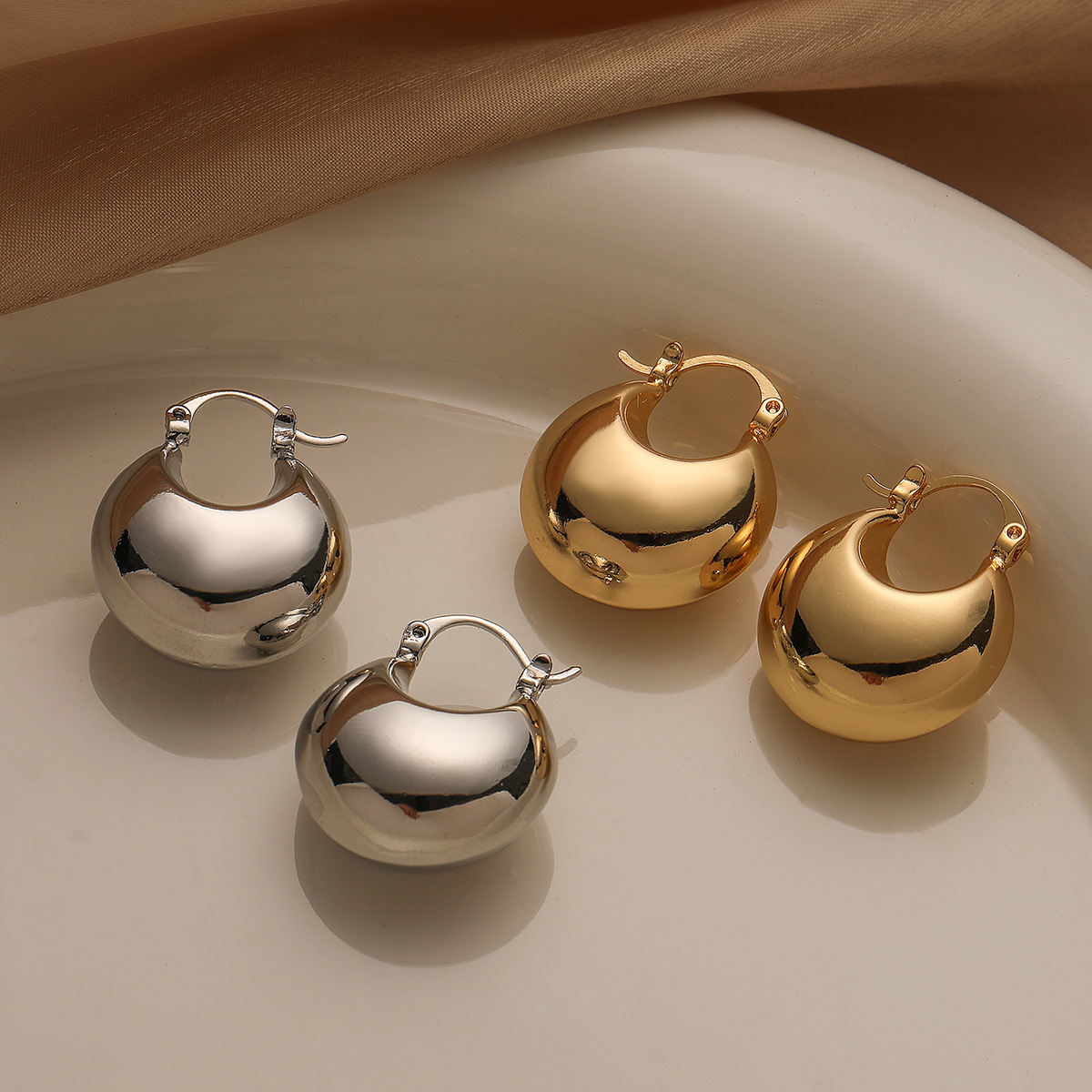 

2 Pieces Of Women's Shaped Geometric Luxury High-end Pendant Earrings
